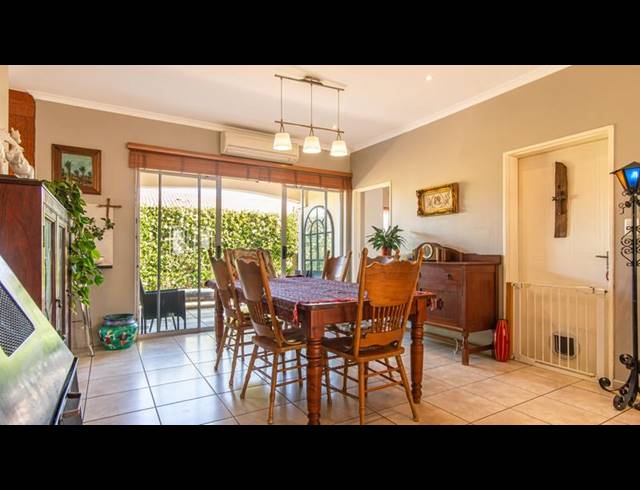 3 BEDROOM CLUSTER FOR SALE IN SONSTRAAL HEIGHTS